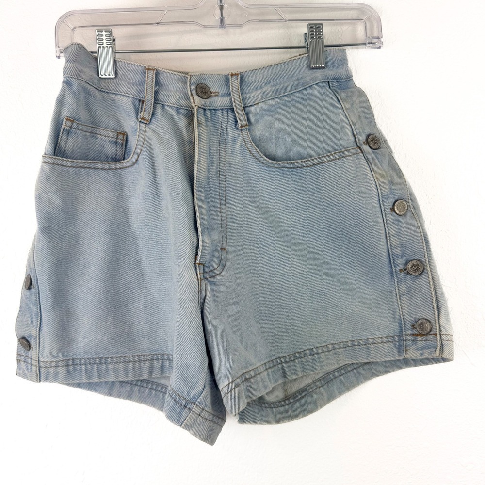 Vintage PS Gitano High Waisted Light Wash Denim Side Button Shorts Womens 7/8